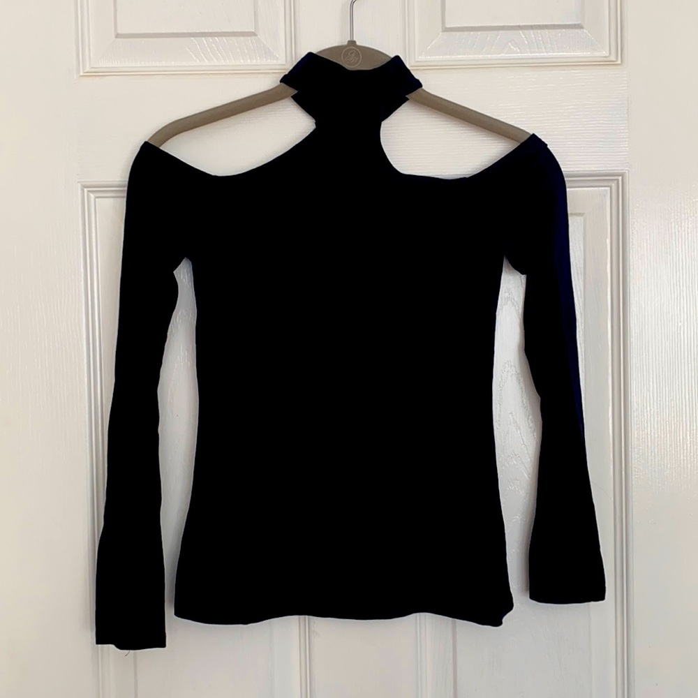 EXPRESS Shoulder cutout Long Sleeve